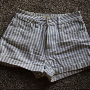 Blue and White Striped Mom Shorts from Pacsun (size 24)